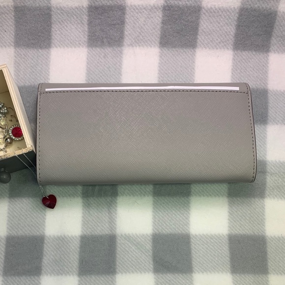 SOLD!ɴᴡᴛ! ᴍɪᴄʜᴀᴇʟ ᴋᴏʀs ʟᴇᴀᴛʜᴇʀ ᴛɪɴᴀ ᴄᴀʀʏᴀʟʟ ᴡᴀʟʟᴇᴛ - Picture 4 of 7